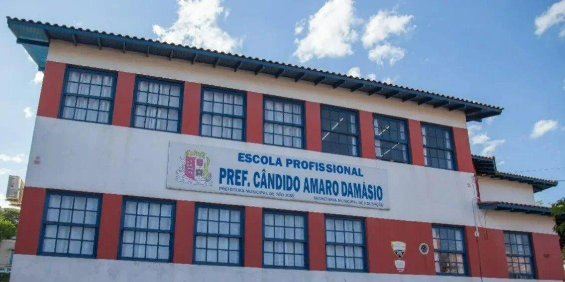 Escolas Profissionais em São José