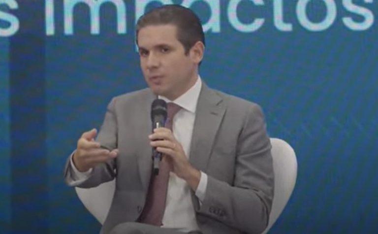 Hugo Motta defende independência parlamentar e discute reforma administrativa