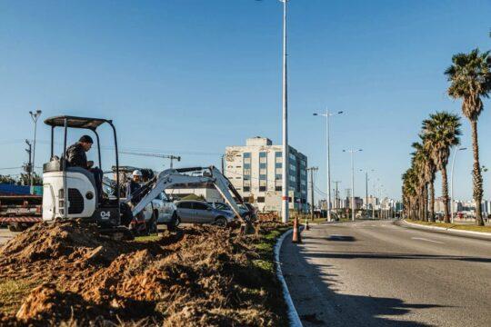 Iluminação LED na Avenida Beira-Mar em São José