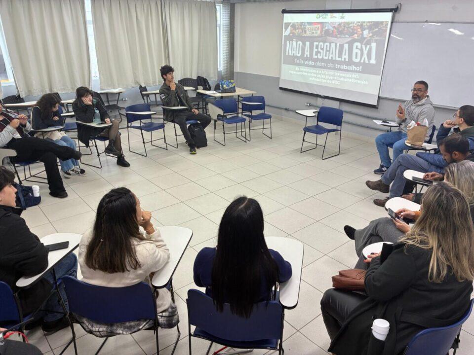 Reflexões sobre a escala 6x1 na educação