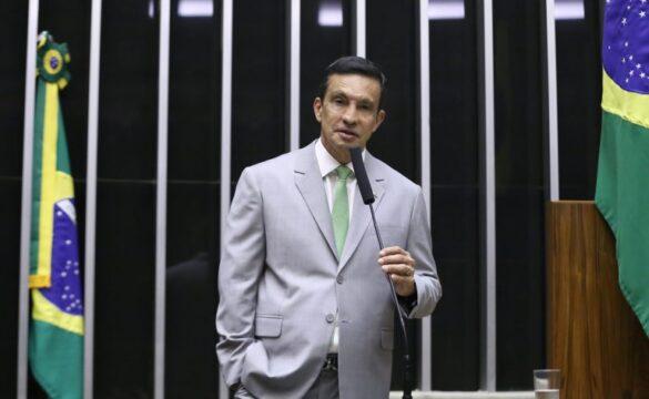 Profissionais da Educação recebendo formação sobre Inteligência Artificial