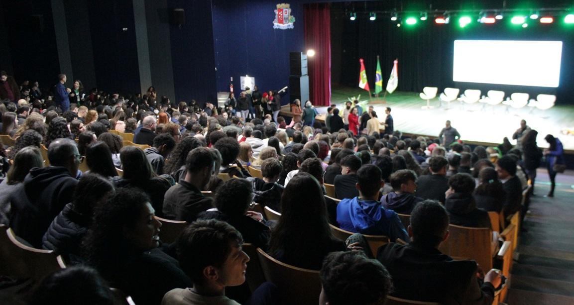 Palestra de Izabel Nascimento no Sepei 2025
