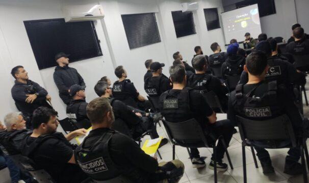 Líderes do 'Quadro Geral' sendo presos pela Polícia Civil em operação