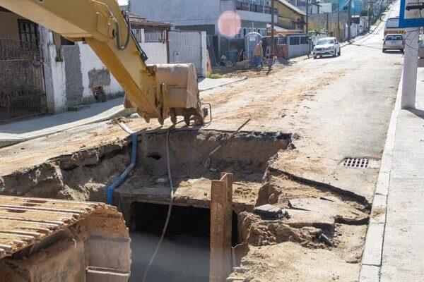 Substituição de Galeria no Bairro Ipiranga em São José