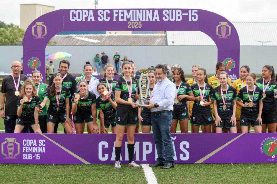 Meninas de Jaraguá - Campeã