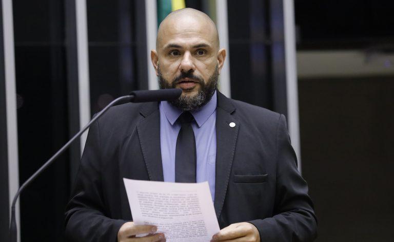 Militares discutem projeto de lei sobre violência contra subordinados