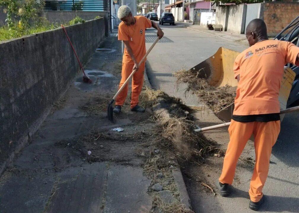 Mutirão de manutenção urbana em São José