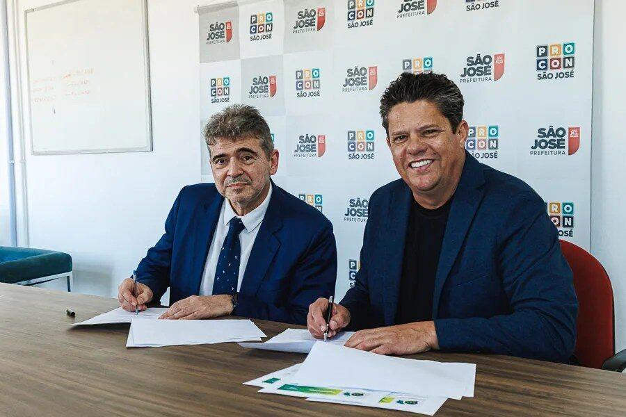 Logotipo Procon e Unimed juntos