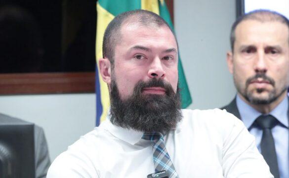 Pena para organização criminosa que utilizar arma proibida