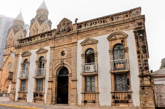 Frente da sede da prefeitura de Lages