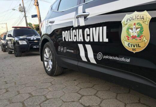 Polícia Civil prende mulher que assediava dentista em Itajaí