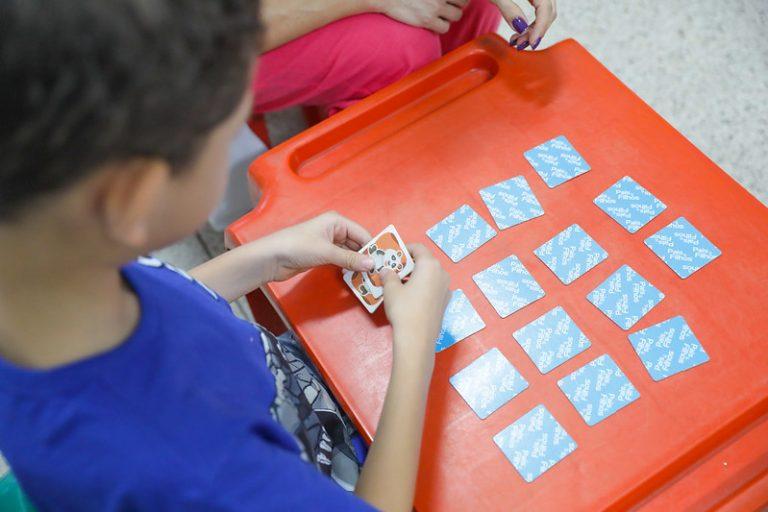 Imagem sobre serviços para autismo e regulamentação da profissão de analista do comportamento