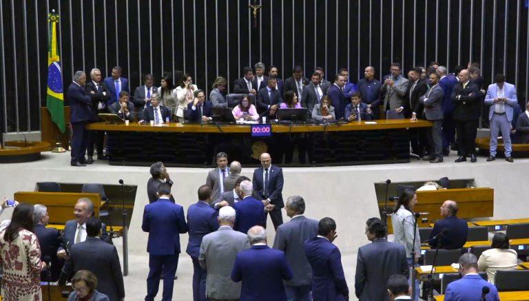 Sessão Presencial do Plenário da Câmara dos Deputados