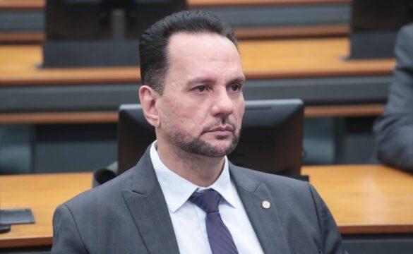 Imagem representativa de tarifas bancárias em contas municipais