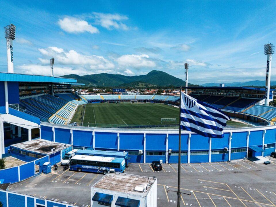 Equipe do Avaí em treino físico na Ressacada