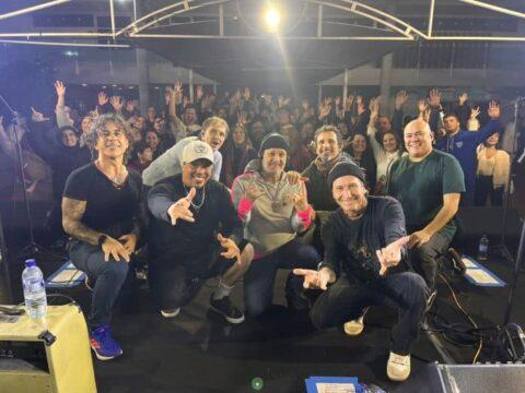 Imagem do show da banda Dazaranha durante a celebração dos 25 anos do UNICESUSC