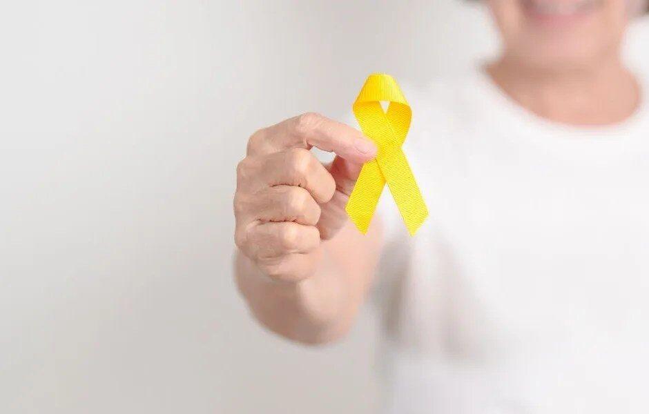 Alunos participam de caminhada em apoio ao Setembro Amarelo