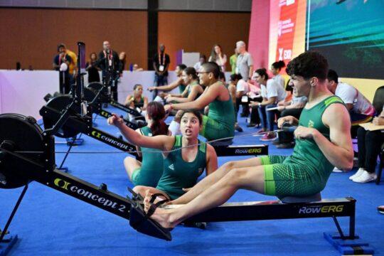 Atletas Lucas Alves Echs e Ana Clara Farias no pódio