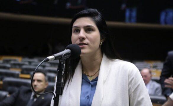 Imagem de representação da doença falciforme e talassemia