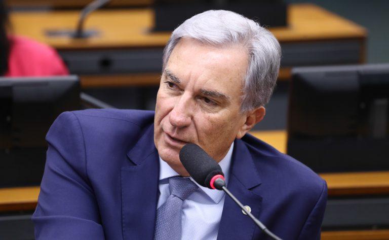 Imagem ilustrativa de um elevador em condomínio