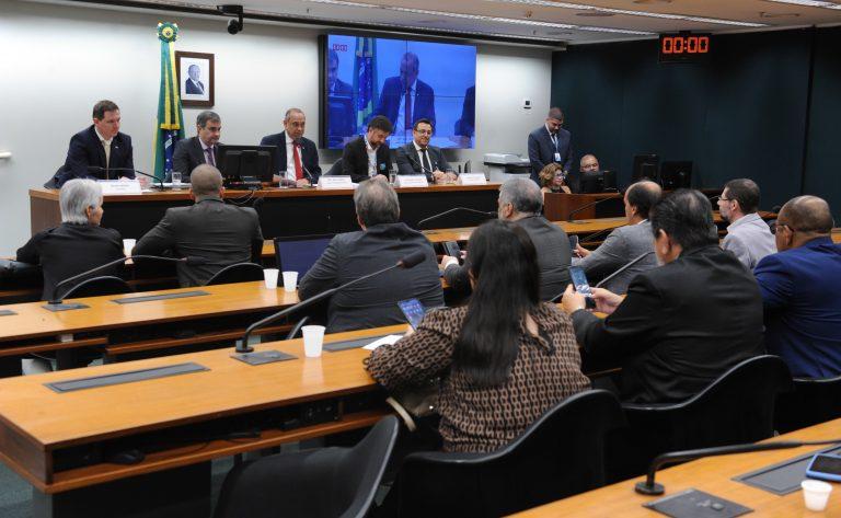 Empresas estatais investem no esporte