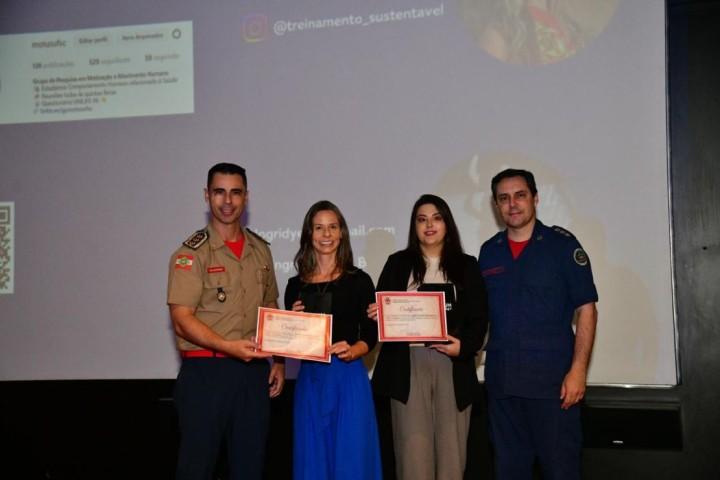 Bombeiros em palestra sobre aposentadoria