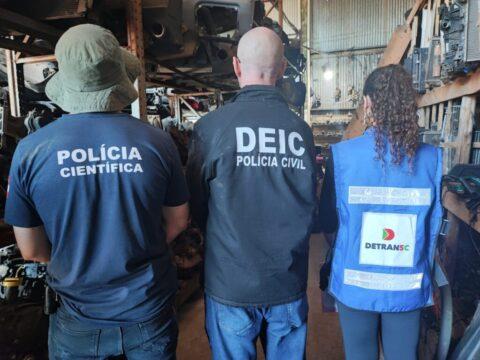 Veículo ilícito desmontado em operação policial