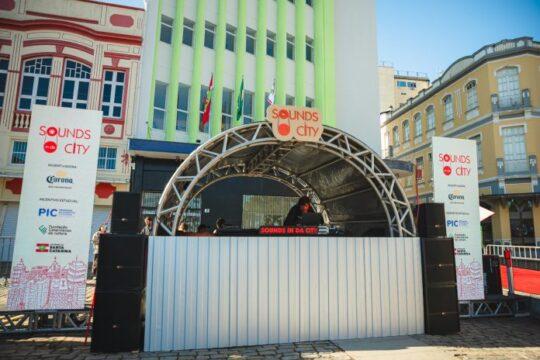 Evento de música na cabeceira da Ponte Hercílio Luz