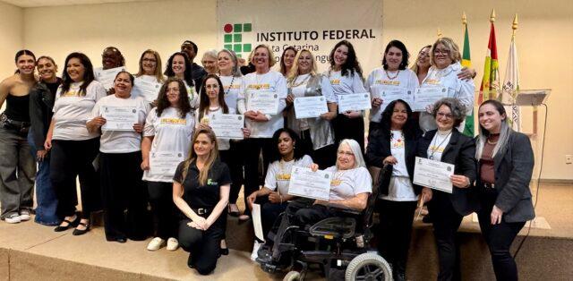 Mulheres Mil - Confeccionador de Bijuterias