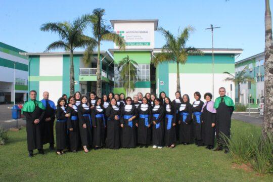 Alunas do Programa Mulheres Mil comemoram formatura