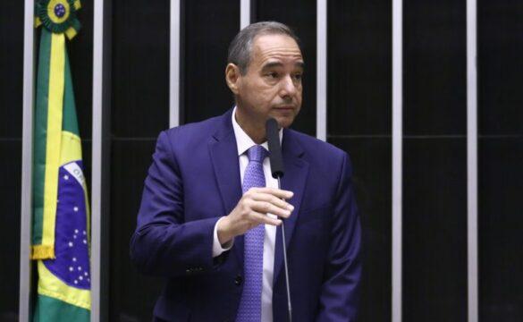 Imagem da votação do projeto de lei para criação da Fundação Caixa