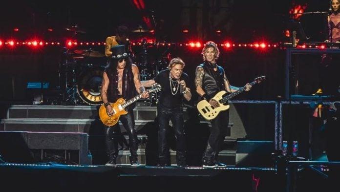 Banda Guns N’ Roses em concerto