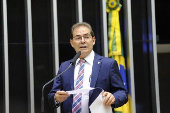 Hugo Motta e Paulinho da Força reunidos para discutir projeto de anistia