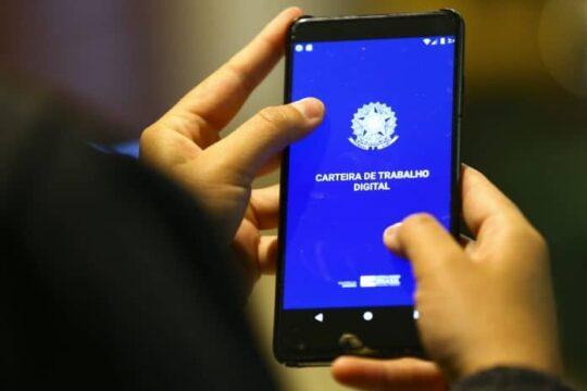 Fechamento de vagas de emprego na indústria catarinense
