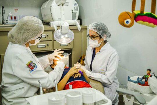 Atendimento odontológico gratuito nas escolas de São José