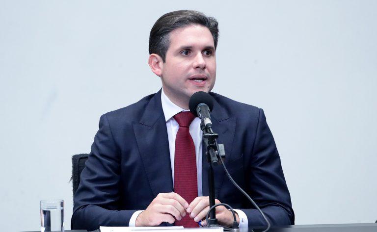 Imagem do presidente da Câmara dos Deputados Hugo Motta em evento