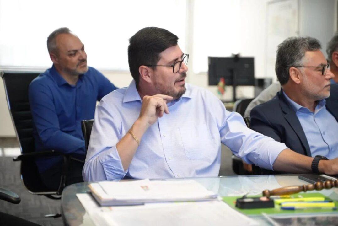 Imagem representativa da reunião do Grupo de Trabalho da SC-281 em São José