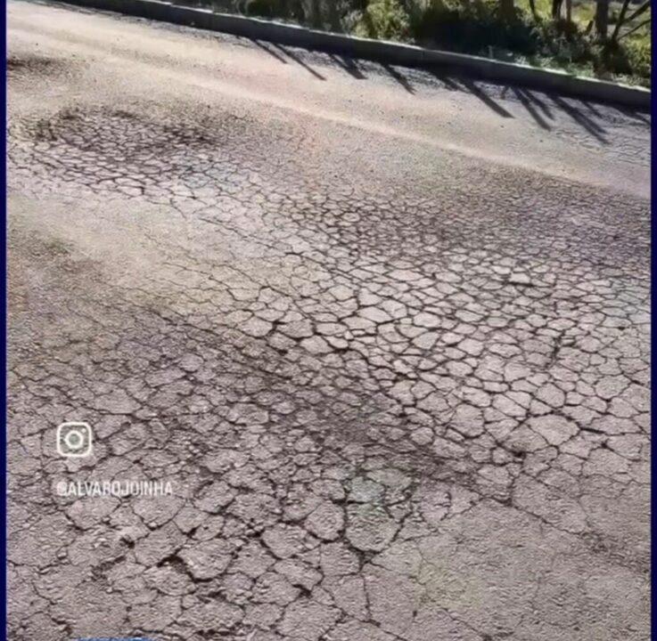 Rua Vicente Celestino com Problemas no Asfalto