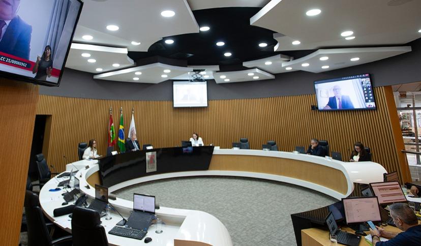 Imagem ilustrativa de documentação de licitação