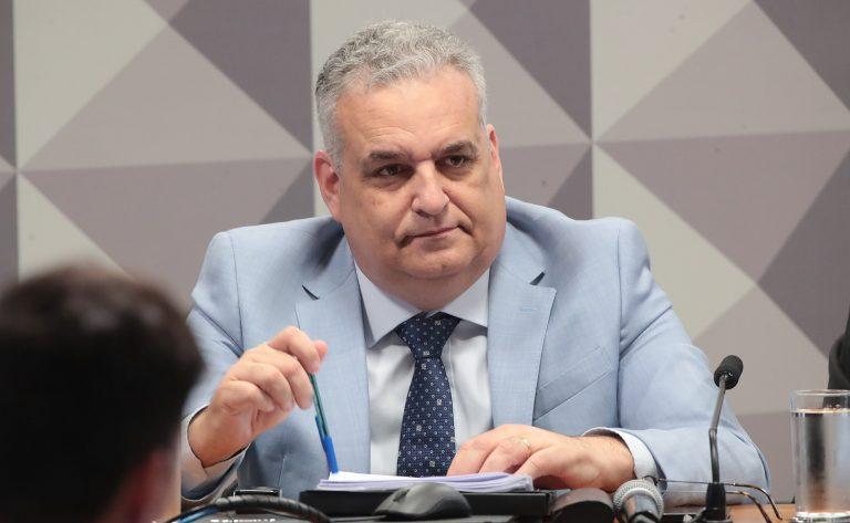 Ex-presidente do INSS Alessandro Stefanutto combatendo fraudes