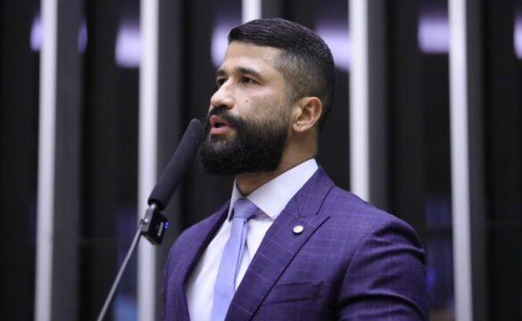 Imagem representando a ampliação do conceito de terrorismo para incluir o narcoterrorismo