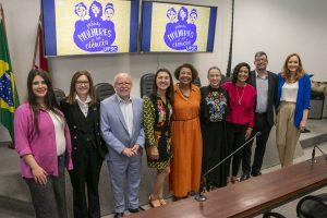 Cerimônia de premiação 'Mulheres na Ciência' na UFSC