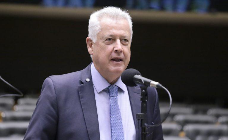 Plenário durante sessão da Comissão