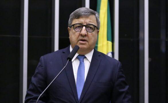 Crianças autistas em tratamento terapêutico