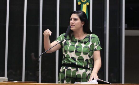 Crianças vítimas de violência virtual