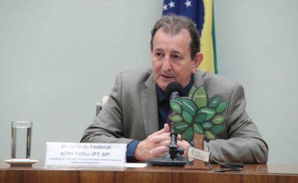Deputados e senadores participando ativamente na COP30