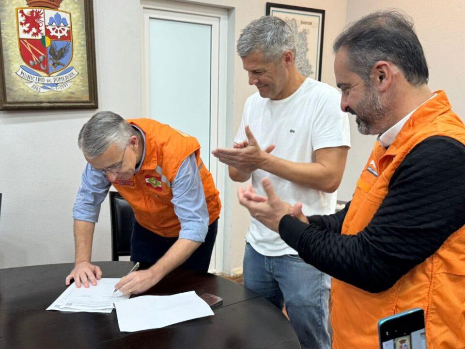 Desassoreamento do Rio Testo em Pomerode
