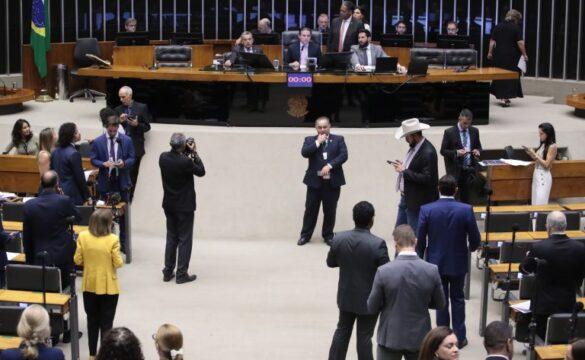 Taxistas isentos de taxa de verificação de taxímetros