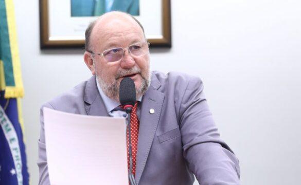 Ilustração de casa sendo afetada por calamidade