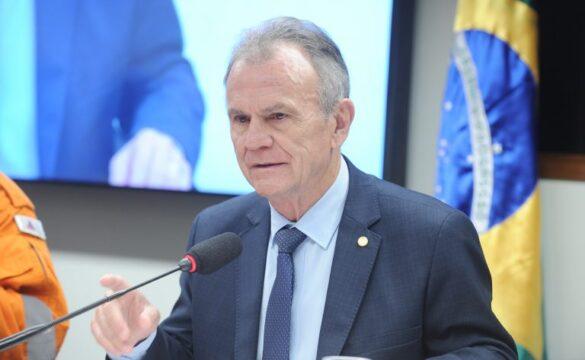 Imagem representativa de processos administrativos sem sigilo